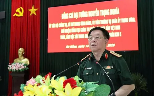 Chủ nhiệm Tổng cục Chính trị Quân đội nhân dân Việt Nam, Đại tướng Nguyễn Trọng Nghĩa làm việc với Quân khu 5