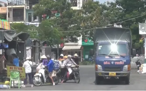 Miền Trung: Nhọc nhằn mưu sinh trong nắng nóng