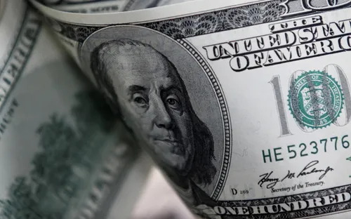 Tỷ giá USD hôm nay (15-4): Đồng USD giảm phiên thứ bảy liên tiếp, áp lực gia tăng