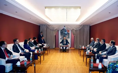 Gặp gỡ thân nhân các nhân sĩ hữu nghị Việt – Trung tại Bắc Kinh