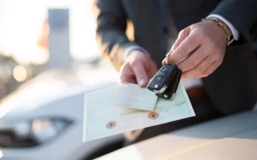 Những việc nên làm và cần tránh ngay sau khi nhận xe ô tô mới