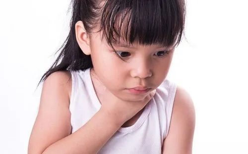 Cảnh báo nguy cơ trẻ nuốt dị vật: Một phút lơ là, hậu quả khó lường