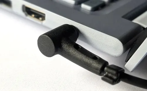 Dùng sạc công suất lớn có làm hỏng laptop không?