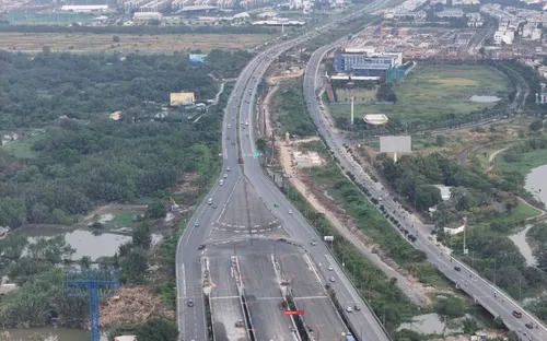 Hai dự án mở rộng cao tốc đối mặt với rủi ro biến động giá vật liệu