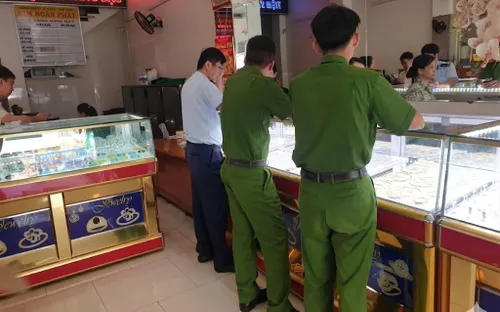 TPHCM phạt các tiệm vàng 700 triệu đồng, tịch thu nhiều trang sức không rõ nguồn gốc