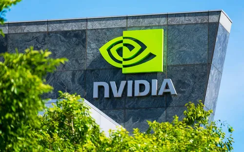 Cổ phiếu Nvidia lập đỉnh mới, vốn hóa vượt 5.000 tỷ USD nhờ "cơn sốt" AI