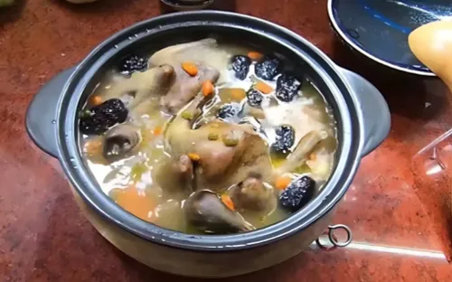 Ăn chim bồ câu hầm mỗi ngày để bổ: Lợi bất cập hại nếu lạm dụng