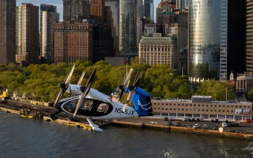 Taxi bay điện thử nghiệm thành công trên bầu trời New York, mở ra kỳ vọng giao thông đô thị tương lai