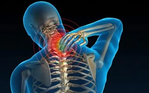 Thoái hóa đốt sống cổ trẻ hóa: Dân văn phòng và người dùng thiết bị điện tử đối mặt nguy cơ cao