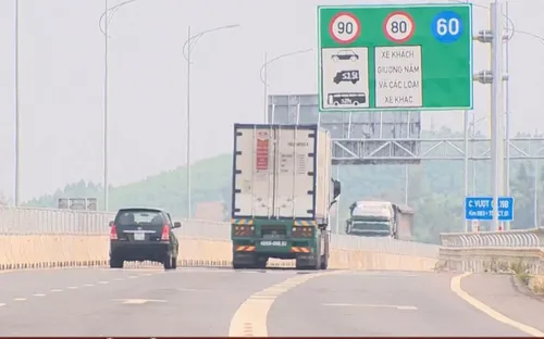 Thông tuyến gần 220 km cao tốc qua địa bàn miền Trung