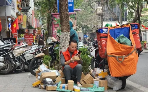 Hà Nội dự kiến hạn chế xe dịch vụ công nghệ chạy xăng tại vùng phát thải thấp