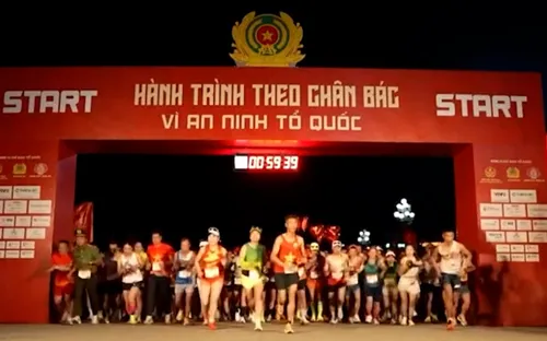 Sôi động giải chạy “Hành trình theo chân Bác – Vì An ninh Tổ quốc” năm 2026 tại Nghệ An