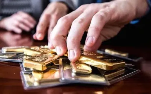 Giá vàng liên tiếp lao dốc, giới đầu tư vẫn kỳ vọng kim loại quý sớm phục hồi