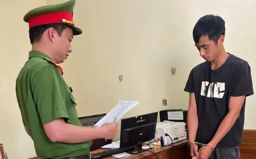 Khởi tố nam thanh niên chưa xóa án tích tiếp tục trộm cắp tài sản tại bãi xe bệnh viện