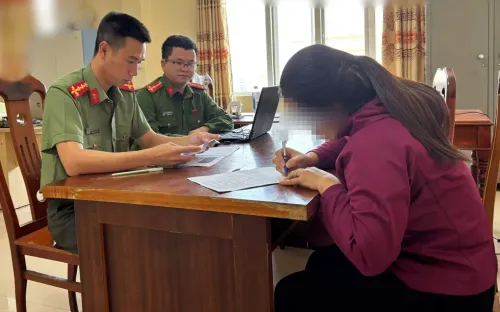 Xử lý người phụ nữ đăng tải thông tin sai sự thật, xuyên tạc về chính quyền cơ sở trên Facebook