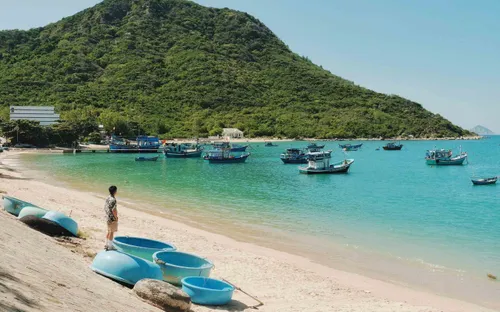 Vẻ đẹp làng chài Ninh Vân: Miền bình yên nép mình dưới chân Hòn Hèo