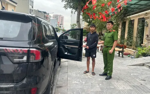 Thiếu niên 17 tuổi trộm tiền, vàng và nhẫn Rolex trong ô tô sau 3 ngày bị phát hiện