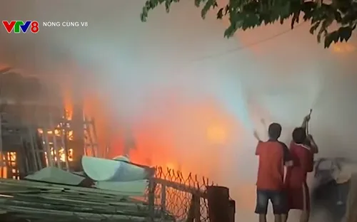 Cháy nhà dân ở Bắc Nha Trang thiêu rụi nhiều tài sản
