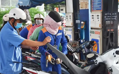 Giá dầu diesel giảm mạnh gần 700 đồng/lít trong kỳ điều hành ngày 7/5