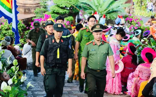 Công an Khánh Hòa đảm bảo an ninh trật tự tại lễ khai mạc Lễ hội Tháp Bà Ponagar 2026