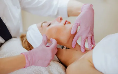 Tiêm botox thanh quản – Giải pháp hiệu quả điều trị rối loạn giọng nói