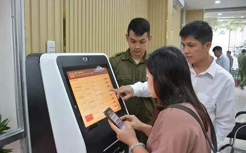 TP. Hồ Chí Minh đẩy mạnh số hóa, hơn 76% hồ sơ thủ tục hành chính được thực hiện trực tuyến
