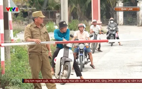 Giữ bình yên từ những gác chắn dân sinh