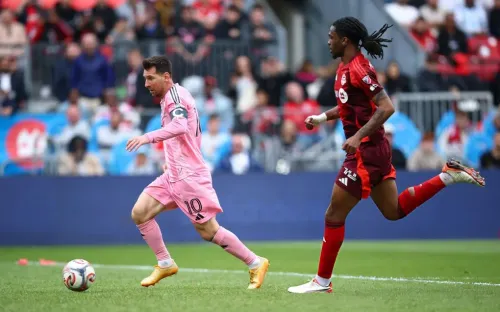 Messi lập kỷ lục mới tại MLS, Inter Miami thắng đậm Toronto FC