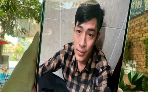 Tạm giữ 3 thanh niên dùng hung khí đánh chủ quán karaoke nhập viện