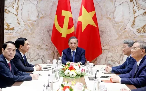 Tổng Bí thư, Chủ tịch nước Tô Lâm điện đàm với Tổng thống Thụy Sĩ Guy Parmelin