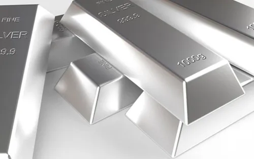 Giá bạc tăng gần 11% trong một tuần, vượt xa đà tăng của vàng