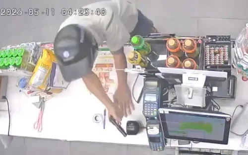 Bắt nghi phạm dùng vật giống súng cướp cửa hàng tiện lợi ở TPHCM