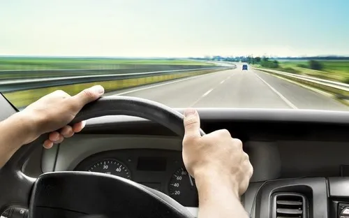 Các kỹ năng cần biết khi lái ô tô đường trường