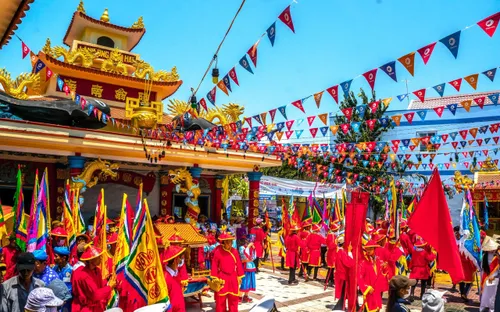 Lễ hội Nghinh Ông: Nét đẹp văn hóa tâm linh của ngư dân miền biển
