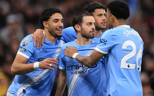 Man City dễ dàng vượt qua Crystal Palace, tiếp tục bám đuổi Arsenal trong cuộc đua vô địch