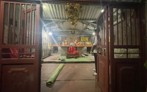 Tạm giữ người đàn ông bị tố lợi dụng “giải bùa Tứ Phủ” để xâm hại cô gái 18 tuổi