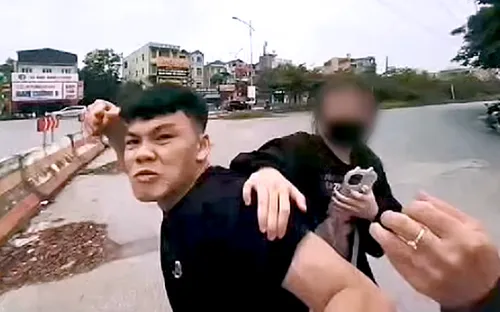 Bắt tạm giam thanh niên tấn công Thiếu tá CSGT khi kiểm tra nồng độ cồn ở Bắc Ninh