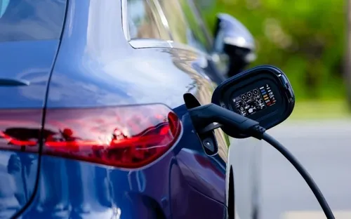Xe điện tiếp tục tăng tốc tại Việt Nam