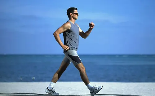 Đi bộ bao lâu thì cơ thể bắt đầu đốt mỡ?