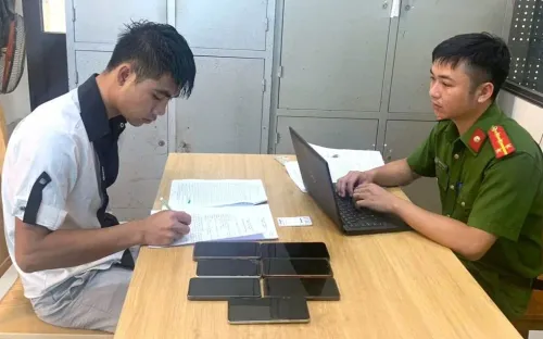 Bắt giữ đối tượng trộm 6 điện thoại của công nhân khi đang ngủ