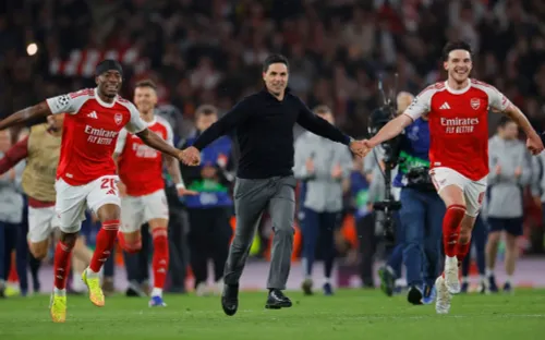 Arsenal gây tranh cãi khi nhân viên phải tự trả hơn 1.100 USD để dự chung kết Champions League