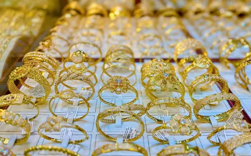 Giá vàng hôm nay (15-5): Vàng trong nước đi ngang, thế giới giảm