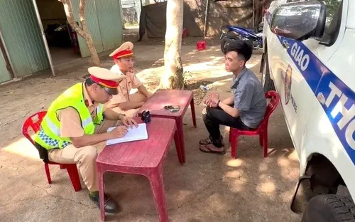 Bắt đối tượng cướp dây chuyền vàng rồi lên xe khách bỏ trốn khỏi Gia Lai