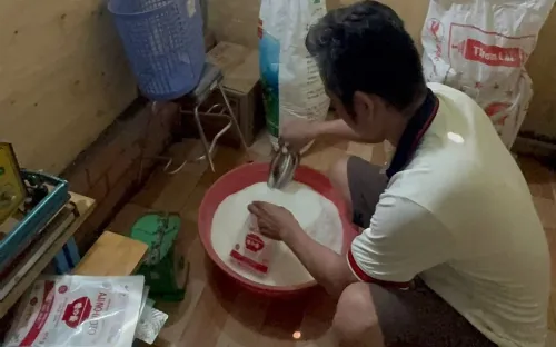 Khởi tố đường dây sản xuất hơn 4 tấn bột ngọt giả nhãn hiệu Ajinomoto tại TPHCM