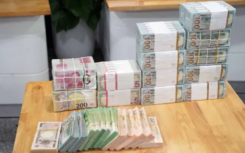 Giá USD tăng mạnh trong tuần, euro và yen Nhật đồng loạt giảm sâu