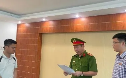 Nguyên cán bộ giải phóng mặt bằng bị bắt vì lừa chuyển đổi đất, chiếm đoạt 180 triệu đồng