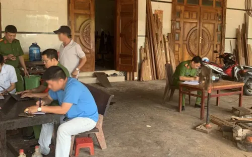 Điều tra vụ người đàn ông tử vong trong nhà với dao cắm trên ngực ở Lâm Đồng