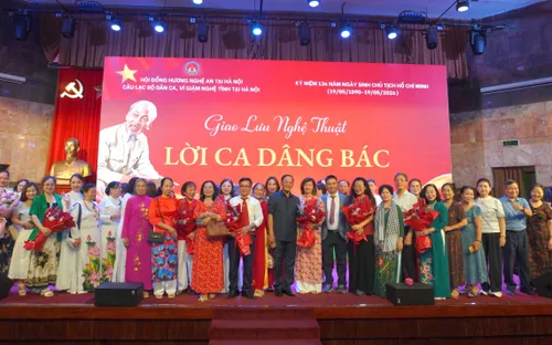 Lắng đọng chương trình "Lời ca dâng Bác"