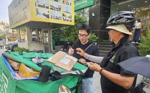 Sàn thương mại điện tử liên tục tăng phí