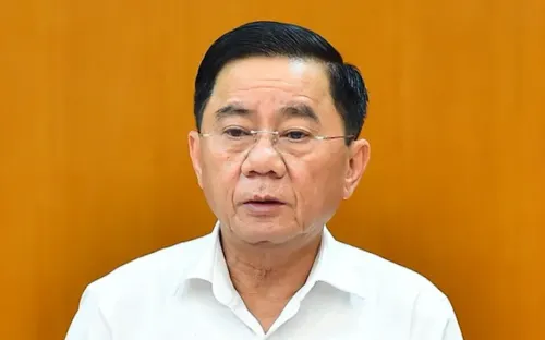 Bộ Chính trị yêu cầu xử lý tham nhũng không có vùng cấm, cân nhắc bối cảnh lịch sử